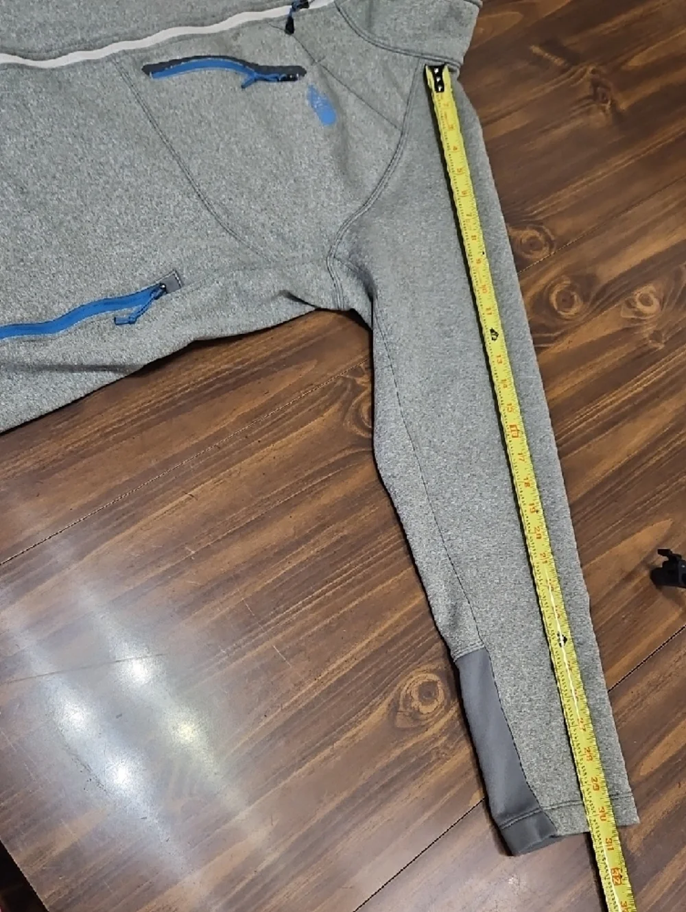 The North Face Men's Heather Gray Fleece Jacket with Blue Accents